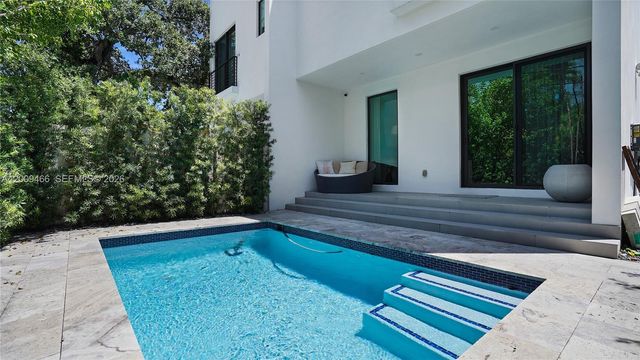 1371 SW 22nd Ter 1371, Miami, FL 33145