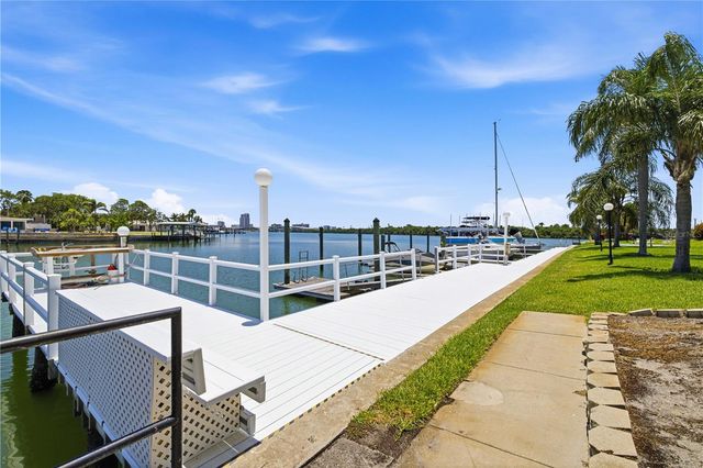 31 ISLAND WAY 1404, Clearwater, FL 33767