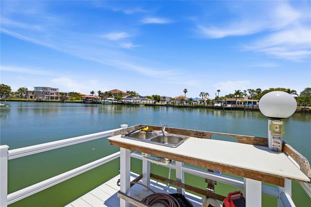 31 ISLAND WAY 1404, Clearwater, FL 33767