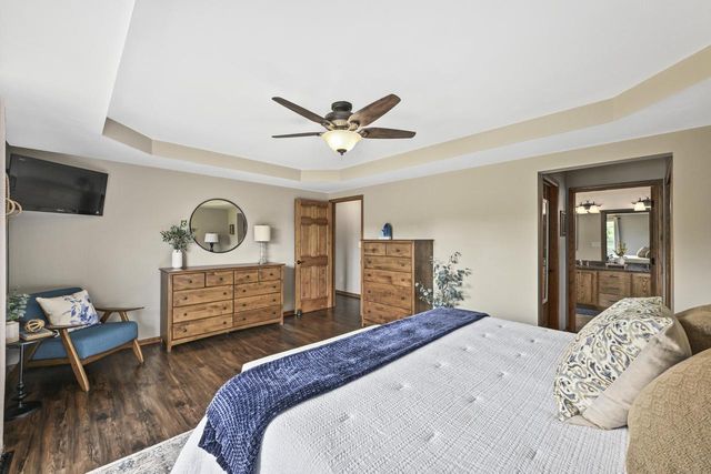 S89W31671 Cooper PARKWAY, Mukwonago, WI 53149