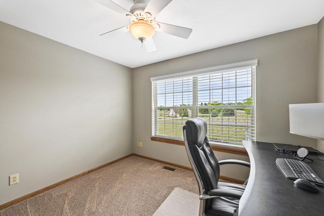 S89W31671 Cooper PARKWAY, Mukwonago, WI 53149