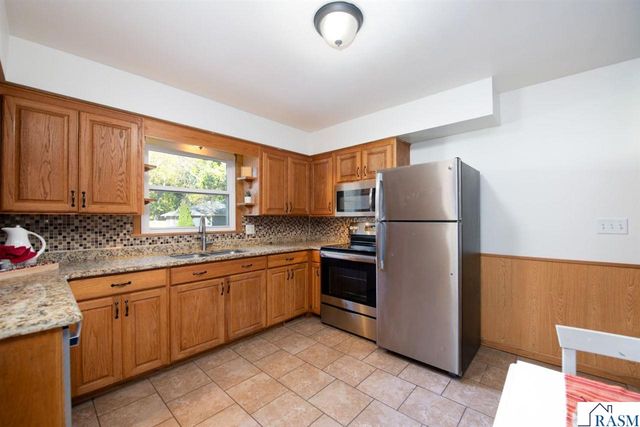 130 Dillon Avenue, Mankato, MN 56001