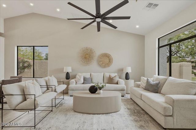 9034 E HELM Drive, Scottsdale, AZ 85260