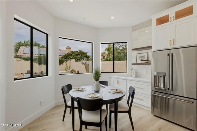 9034 E HELM Drive, Scottsdale, AZ 85260