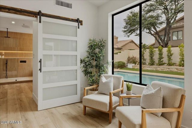 9034 E HELM Drive, Scottsdale, AZ 85260