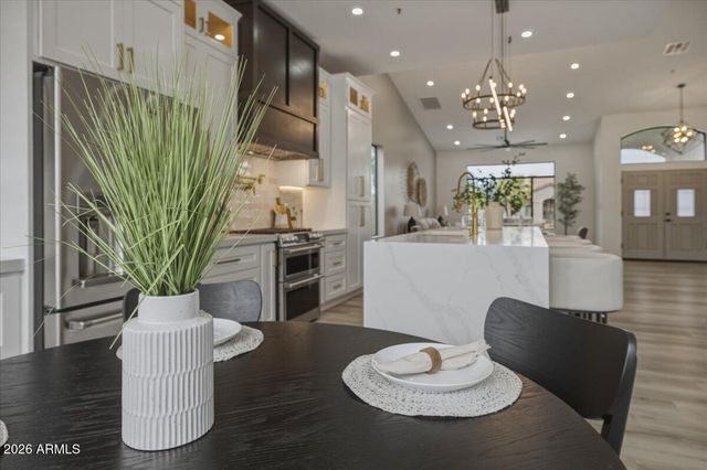 9034 E HELM Drive, Scottsdale, AZ 85260