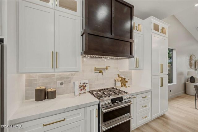 9034 E HELM Drive, Scottsdale, AZ 85260