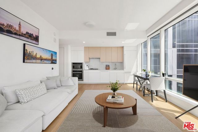 877 Francisco Street 1811, Los Angeles, CA 90017