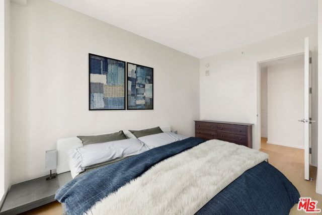 877 Francisco Street 1811, Los Angeles, CA 90017