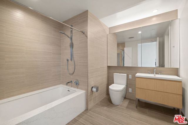 877 Francisco Street 1811, Los Angeles, CA 90017