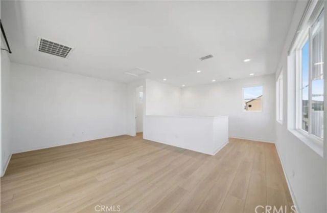 187 yugen, Irvine, CA 92618