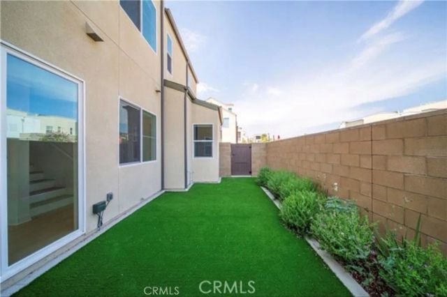 187 yugen, Irvine, CA 92618