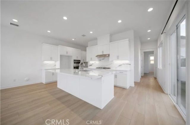 187 yugen, Irvine, CA 92618
