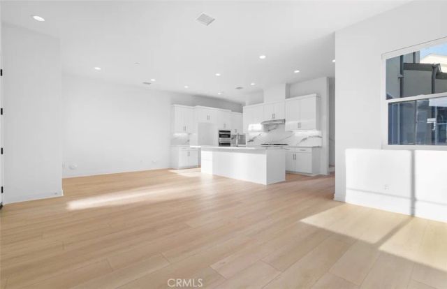 187 yugen, Irvine, CA 92618