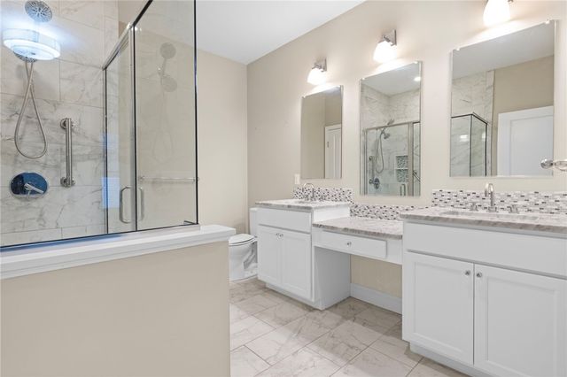 5 W Glen Lane, West Warwick, RI 02893