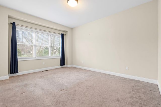 5 W Glen Lane, West Warwick, RI 02893