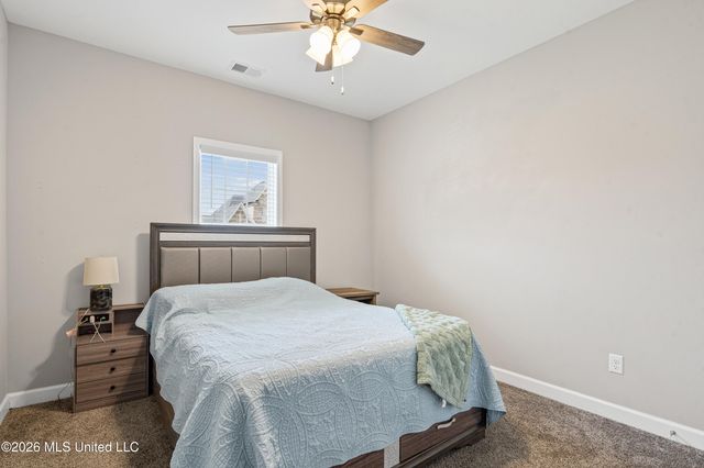 9073 S Lakeside Circle, Walls, MS 38680
