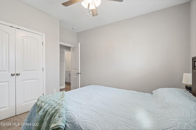 9073 S Lakeside Circle, Walls, MS 38680