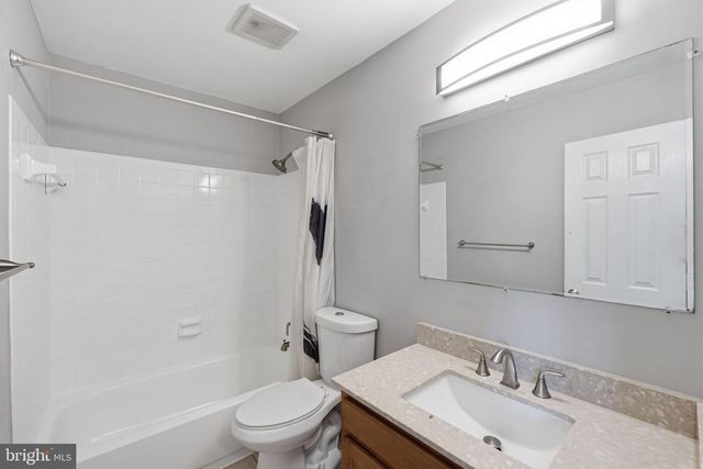 1102 BARNABY TER SE, Washington, DC 20032