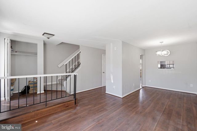 1102 BARNABY TER SE, Washington, DC 20032