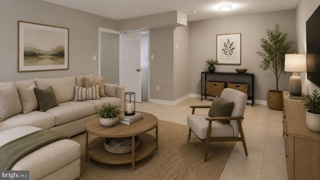 1102 BARNABY TER SE, Washington, DC 20032