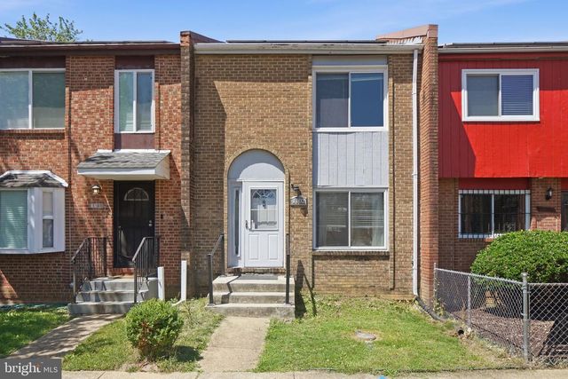 1102 BARNABY TER SE, Washington, DC 20032