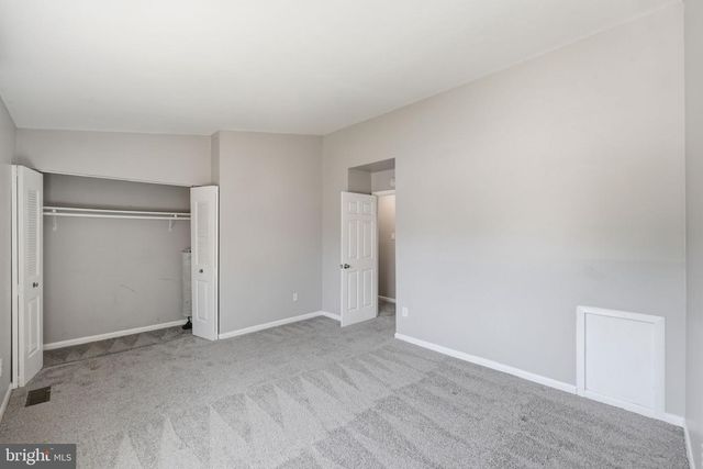 1102 BARNABY TER SE, Washington, DC 20032