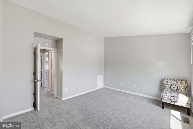 1102 BARNABY TER SE, Washington, DC 20032