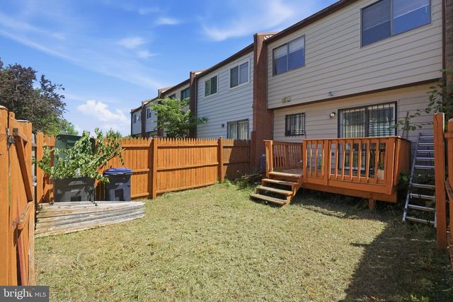 1102 BARNABY TER SE, Washington, DC 20032