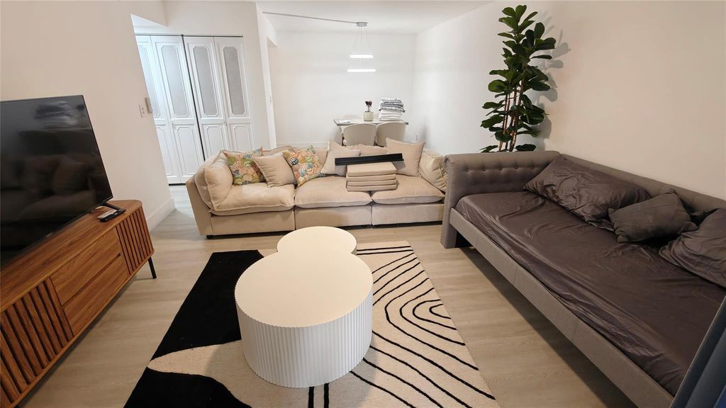 555 SE 8th Street 152, Deerfield Beach, FL 33441