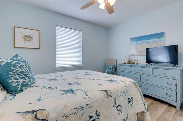 111 Ponce De Leon Court, Dauphin Island, AL 36528