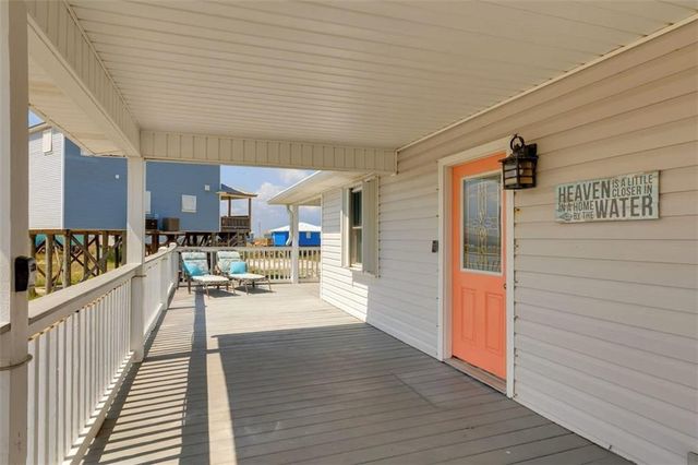 111 Ponce De Leon Court, Dauphin Island, AL 36528