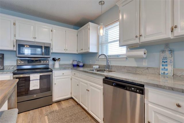 111 Ponce De Leon Court, Dauphin Island, AL 36528