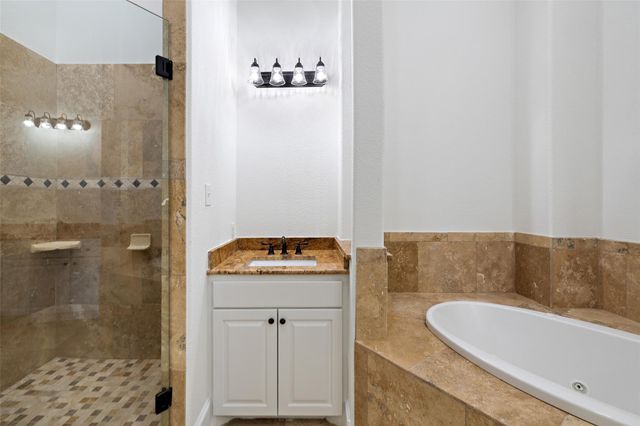 711 N Paleface Ranch RD 12, Spicewood, TX 78669