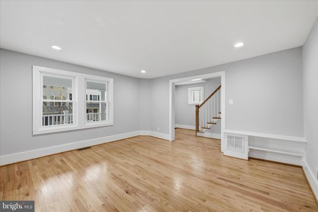 13 E LEICESTER ST, Winchester, VA 22601