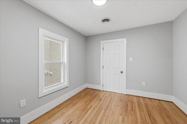 13 E LEICESTER ST, Winchester, VA 22601