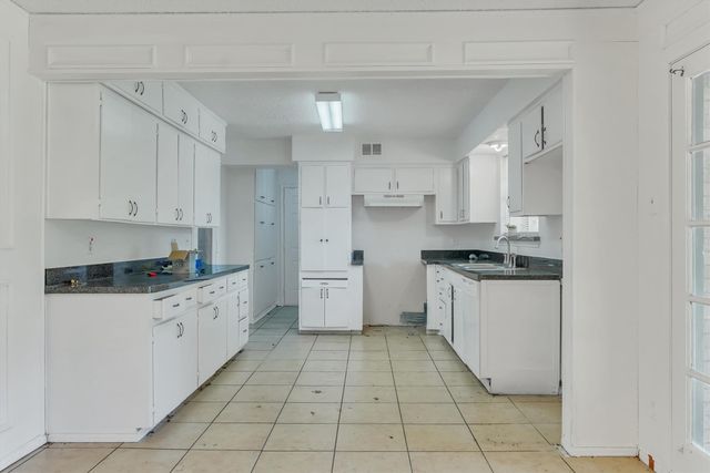 2007 E PARK ROW Drive, Arlington, TX 76010