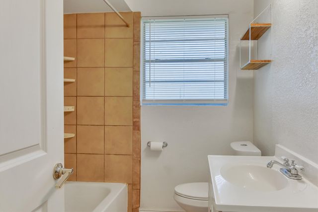 2007 E PARK ROW Drive, Arlington, TX 76010