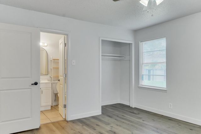 2007 E PARK ROW Drive, Arlington, TX 76010