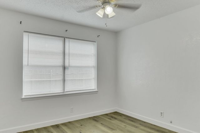 2007 E PARK ROW Drive, Arlington, TX 76010