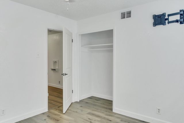 2007 E PARK ROW Drive, Arlington, TX 76010