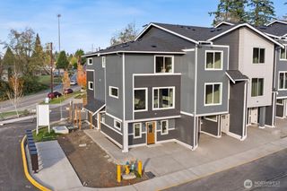 16823 Alder Way #E8, Lynnwood, WA 98037
