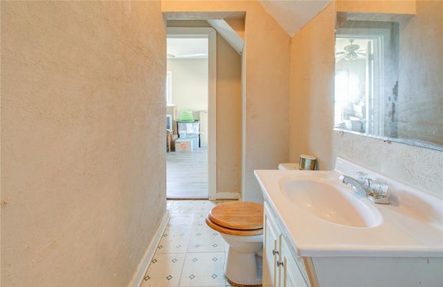 404 West Jefferson Street, Brenham, TX 77833