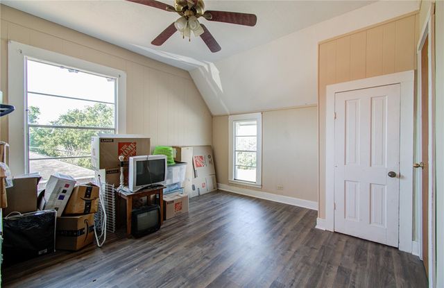 404 West Jefferson Street, Brenham, TX 77833
