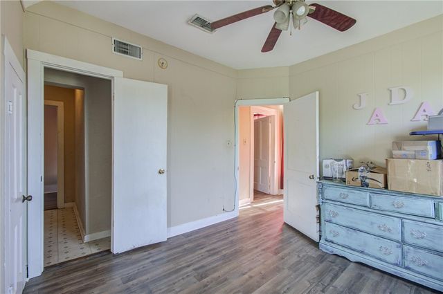 404 West Jefferson Street, Brenham, TX 77833