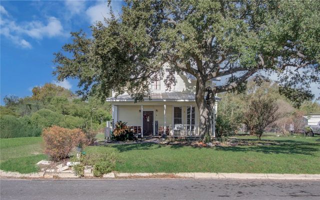404 West Jefferson Street, Brenham, TX 77833