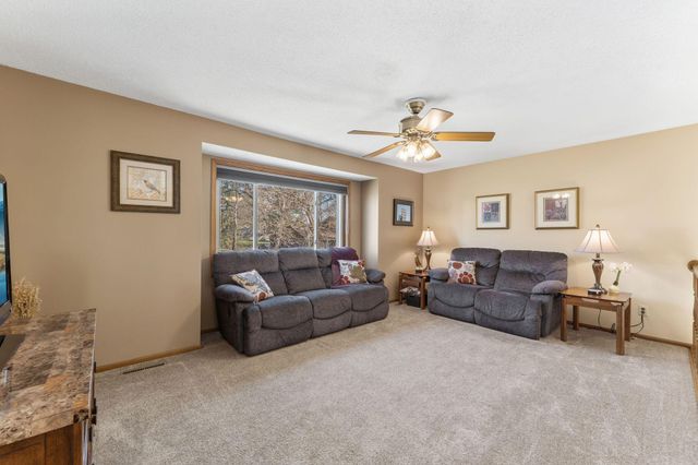 135 Old County Road C E, Little Canada, MN 55117