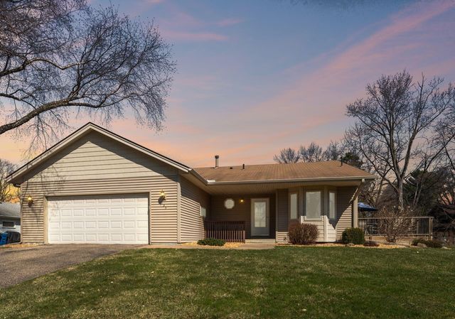 135 Old County Road C E, Little Canada, MN 55117