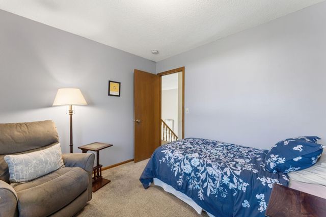 135 Old County Road C E, Little Canada, MN 55117