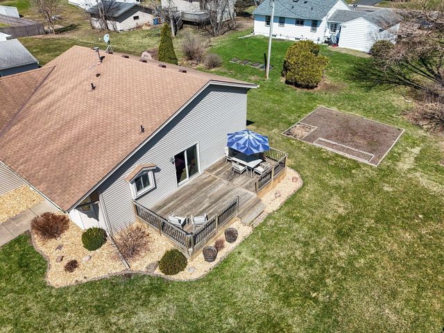 135 Old County Road C E, Little Canada, MN 55117